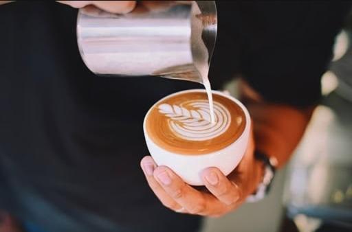 عکس کافی شاپ و فست فود بام رودسر