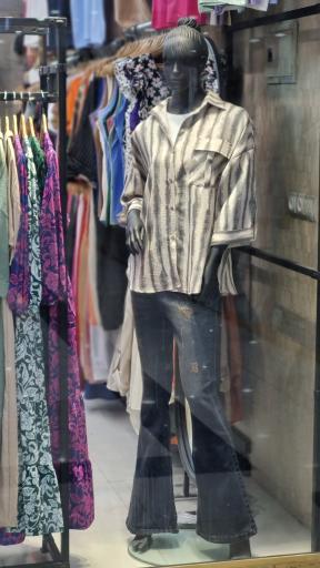 پوشاک مانلی