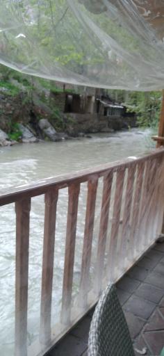 عکس رستوران باغ پدری