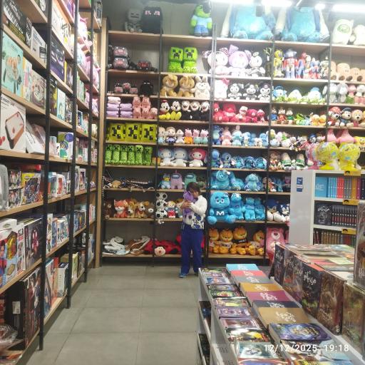 عکس شهر فرهنگ و هنر شعبه چهارباغ بالا