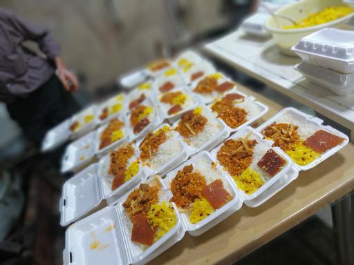 عکس آشپزخانه و غذای آماده صدف