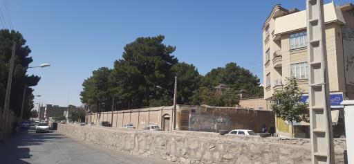 عکس عمارت شادیاخی