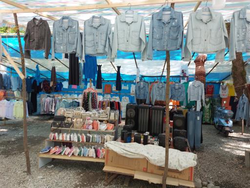 عکس بازارچه دست فروشان جنگل گیسوم