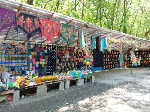 عکس بازارچه دست فروشان جنگل گیسوم