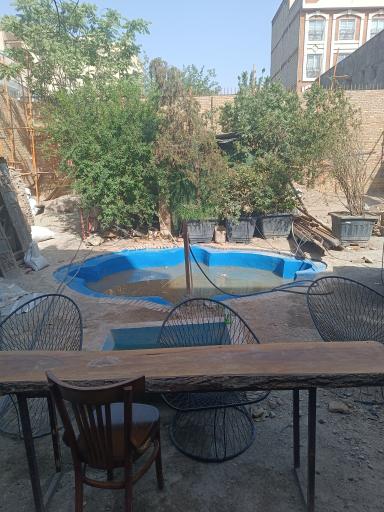 عکس خانه خانه‌ مادام کرنلی