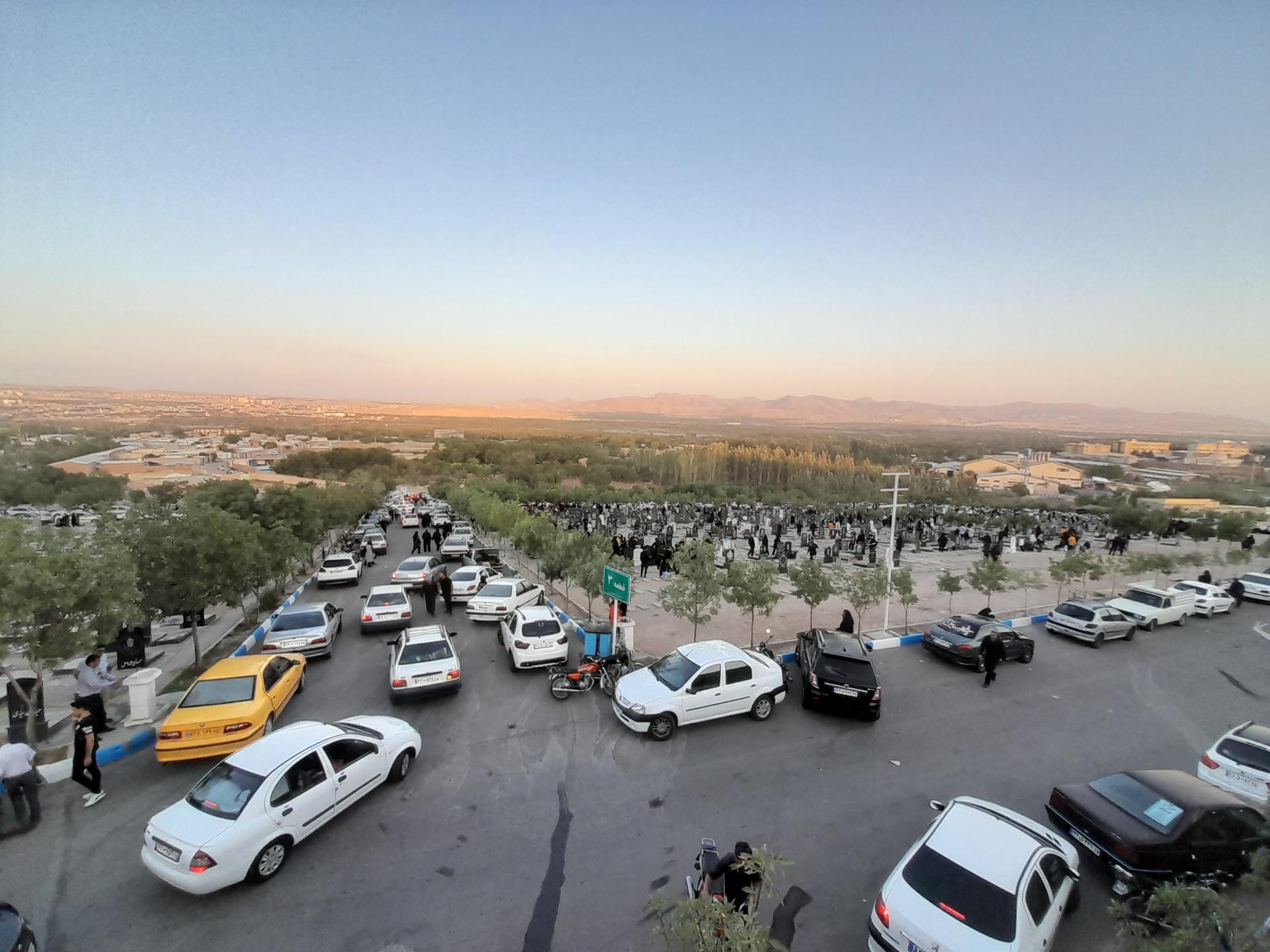 عکس آرامستان گلشن زهرا