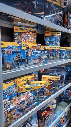 عکس فروشگاه اسباب بازی آناسنتر