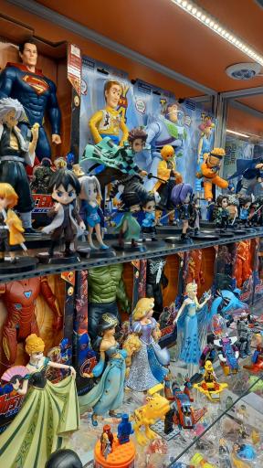 عکس فروشگاه اسباب بازی آناسنتر