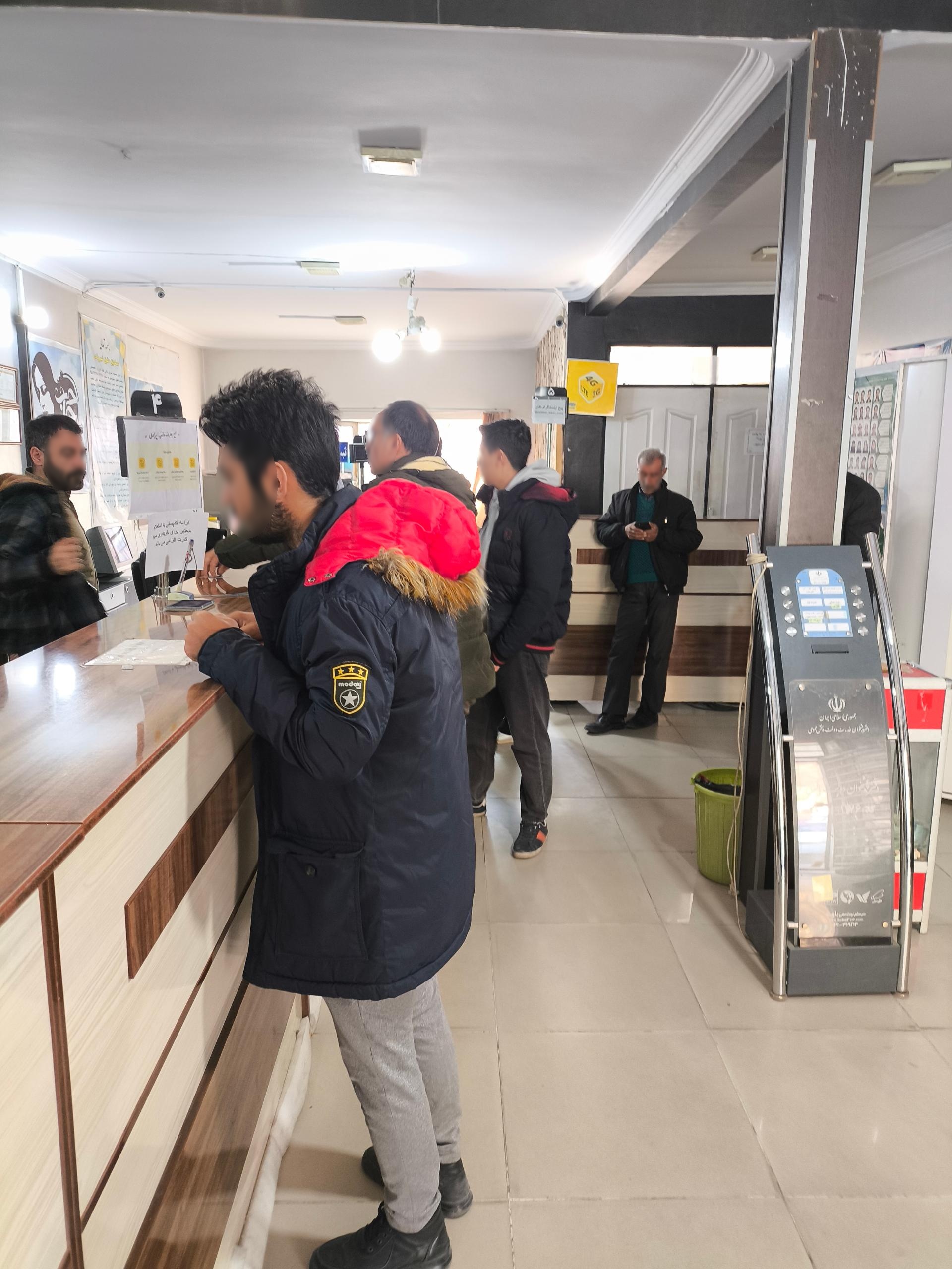 عکس دفتر پیشخوان دولت همراه اول