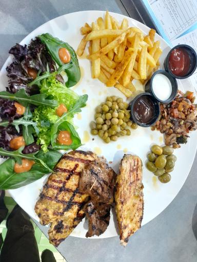 عکس رستوران دیترویت