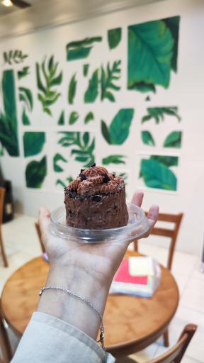 عکس کافه‌کتاب بالتازار