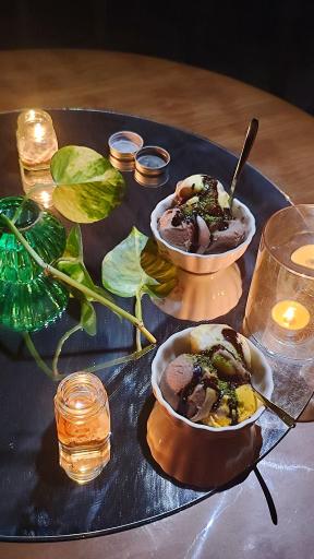 عکس کافه‌کتاب بالتازار