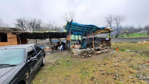 عکس کلبه جنگلی بانوی روستایی