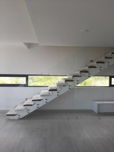 عکس فروشگاه نوین دکور