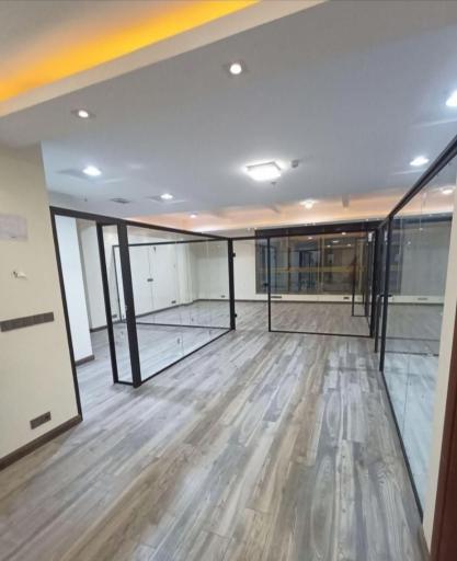 عکس فروشگاه نوین دکور