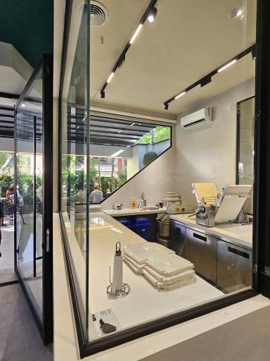 عکس فروشگاه نوین دکور