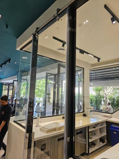 عکس فروشگاه نوین دکور