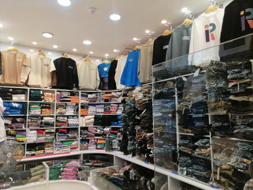 عکس فروشگاه آندریا 