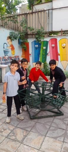 عکس مدرسه پیش دبستانی پری ماه 