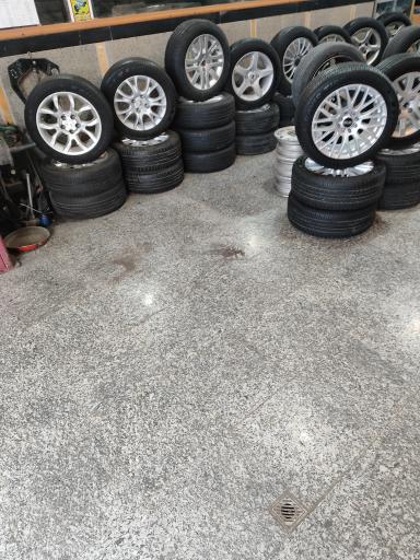 عکس فروشگاه رینگ و لاستیک وفایی