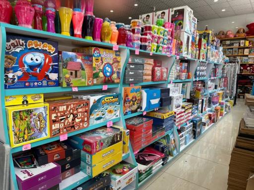 عکس فروشگاه لوازم تحریر افق