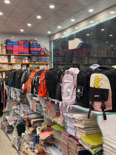 عکس فروشگاه لوازم تحریر افق