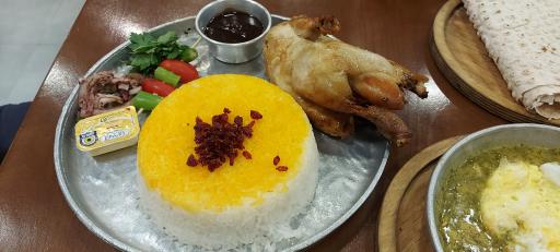 عکس رستوران گیلانی آویشو