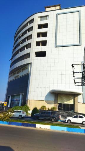 عکس مجتمع تجاری معراج قشم