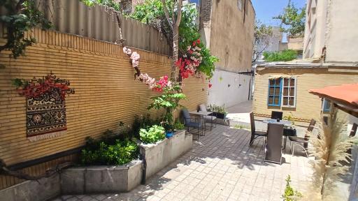 عکس کافه کتاب موکاوی