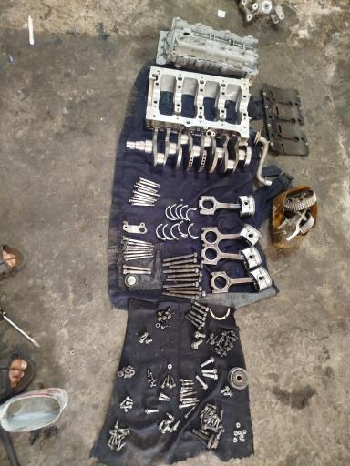 عکس تعمیر گاه برتر مکانیکی اگزوز سازی 