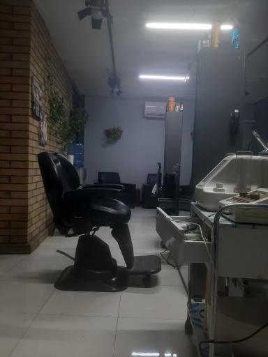 عکس آرایشگاه مردانه غفور