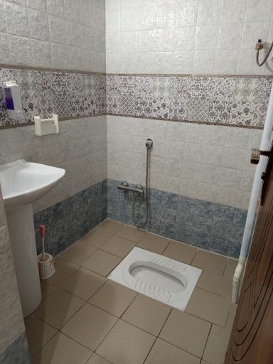 عکس هتل آپارتمان ترنج 