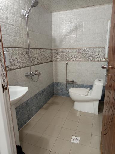 عکس هتل آپارتمان ترنج 