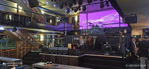 عکس کشتی تفریحی امیرکبیر