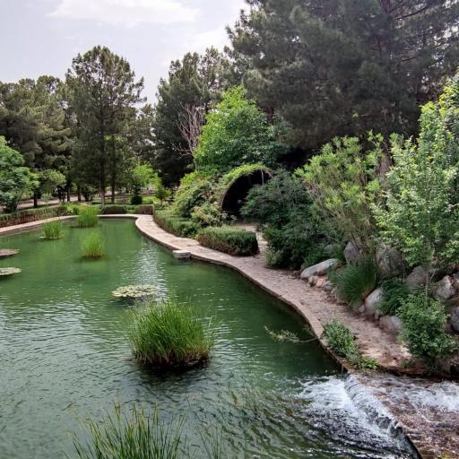 عکس باغ گیاه شناسی کاشان