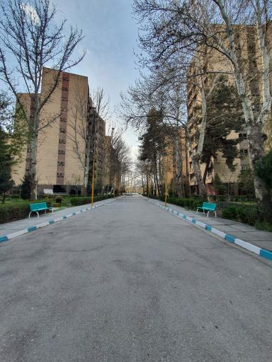 عکس پارکینگ مجتمع آپارتمان‌های مرتفع