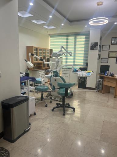 عکس کلینیک دندانپزشکی دکتر رمضانپور