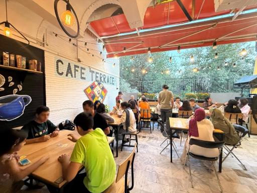 عکس کافه بازی تراس