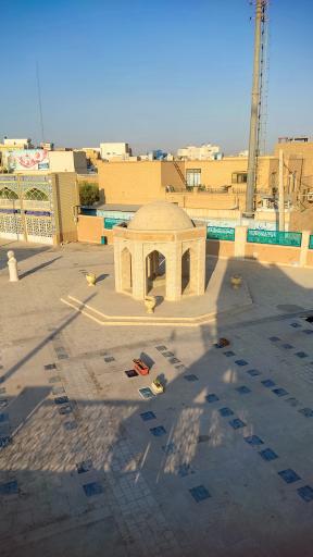 عکس آرامگاه مهدی آذر یزدی