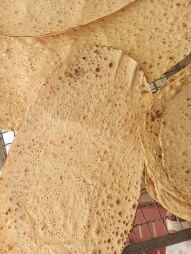 عکس نانوایی خان نشان