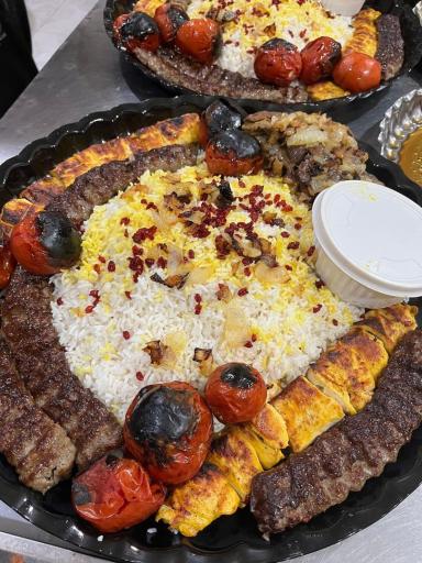 عکس رستوران و بیرون بری ماهرویان