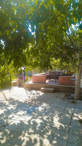 عکس باغ ویلا آریا