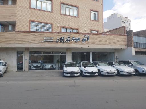 عکس نمایشگاه اتومبیل مهدی پور