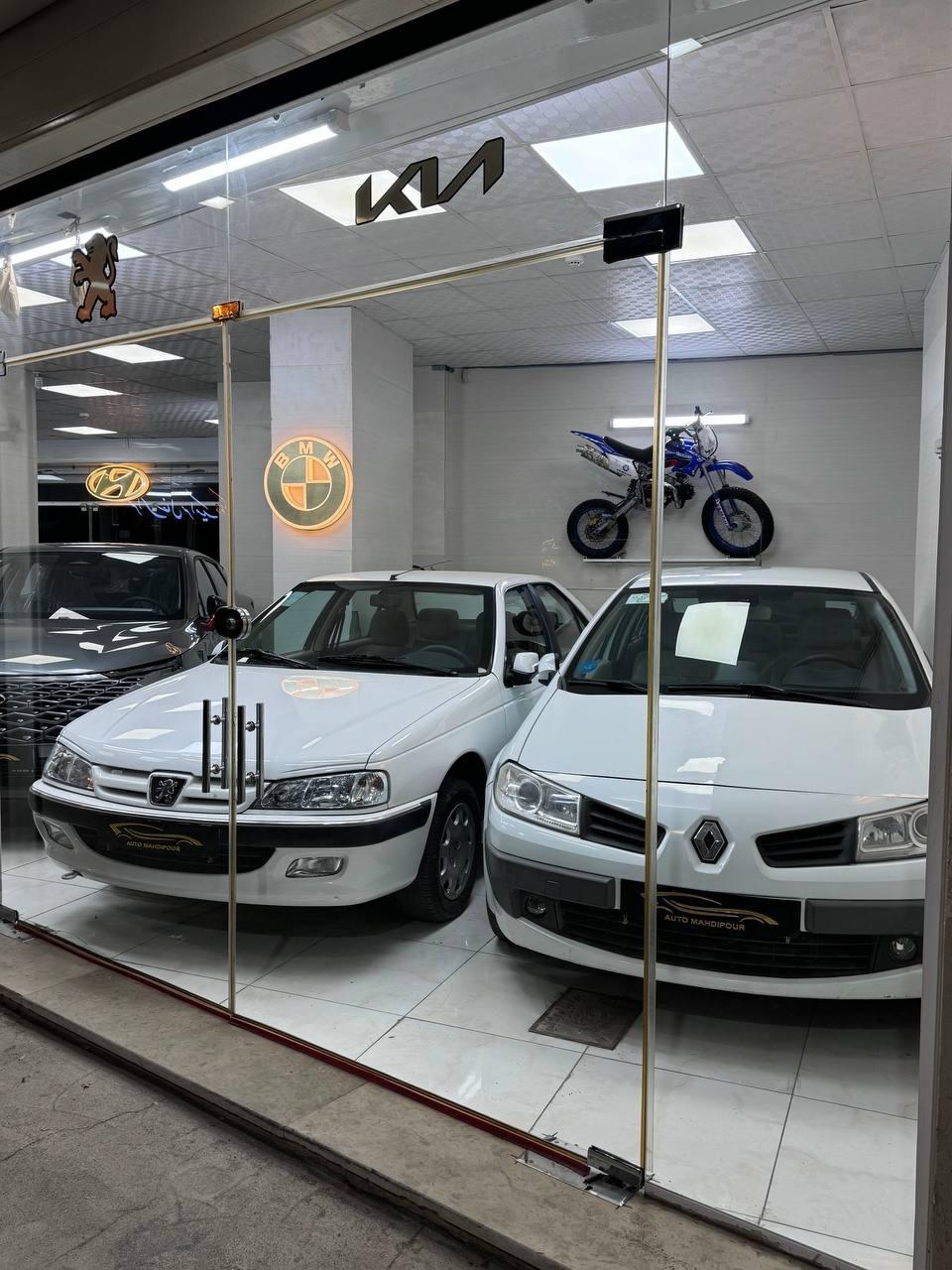 عکس نمایشگاه اتومبیل مهدی پور