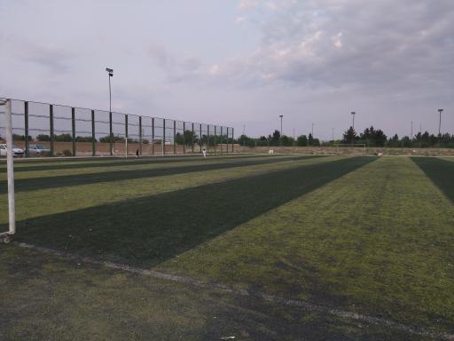 عکس زمین چمن مصنوعی شهید مفتح