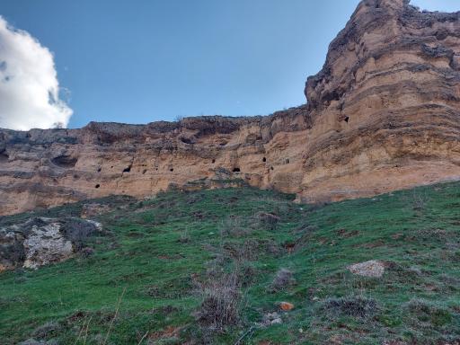 عکس غارهای تاریخی بنه لر