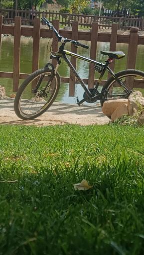 عکس دریاچه مصنوعی اکو پارک صدرا