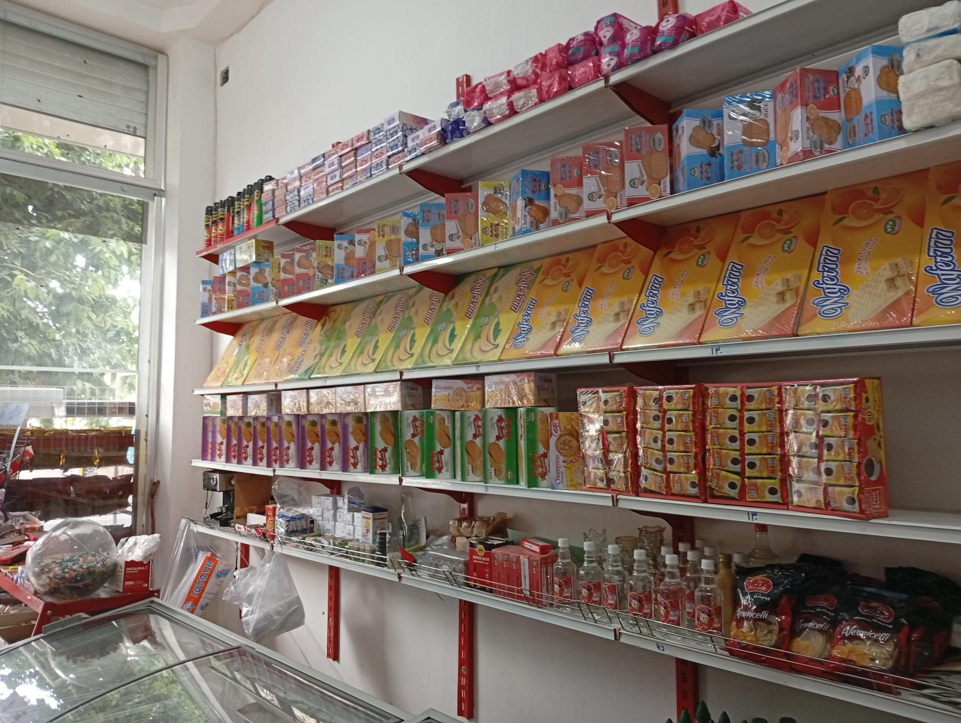 عکس سوپرمارکت خان