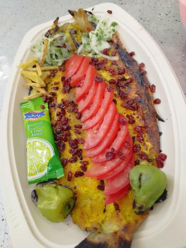 عکس تهیه غذا آن دو