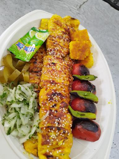 تهیه غذا آن دو